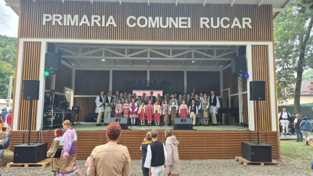 Rucăr, între tradiție și performanță: sărbătoarea comunității, de la familii de aur și olimpici la ciobani și meșteșugari locali 1 Sursă foto: FB Mihai Coteț