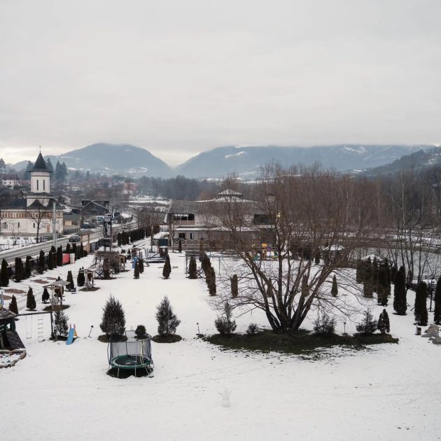 Casa Lăzăroiu oferta Craciun