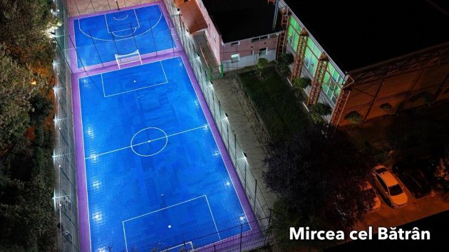 Vești bune pentru elevii din Pitești! Cinci terenuri și o sală de sport, complet modernizate 2 teren sport mircea cel batran