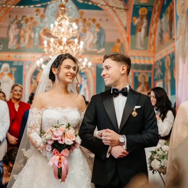Nuntฤ รฎn familia preotului Florin Pฤcioianu! Preafericitul Daniel a trimis un dar de suflet mirilor! 1 Nunta Stefania Pacioianu