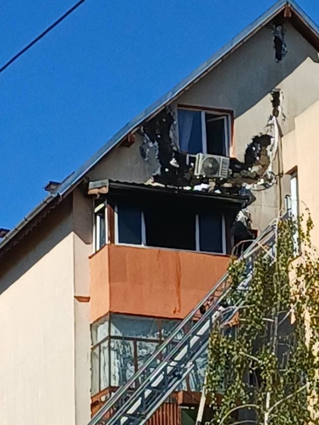 (UPDATE) Incendiu în Pitești, cartierul Găvana: focul a izbucnit în balconul unui apartament 2 Sursă foto si video anchetaonline - CVL