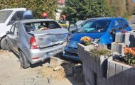 Accident cu 2 mașini în Albeștii de Argeș! O persoană a ajuns la spital/ Foto: ISU Argeș