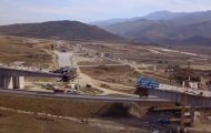 Directorul CNAIR: „19 minute mi-a luat să parcurg ruta ocolitoare pe care a fost redirecționată circulația de pe A1 Sibiu–Boița/ Sursă foto: captură video Cristian Pistol