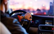 masina sofer auto