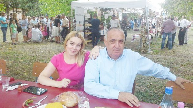 ANI nu renunță la 360.000 de lei nejustificați din averea ginerelui fostului viceprimar Mihalcea de la Ştefăneşti 1 ana maria mihalcea si vicele mihalcea - ANI nu renunță la 360.000 de lei nejustificați din averea ginerelui fostului viceprimar Mihalcea de la Ştefăneşti