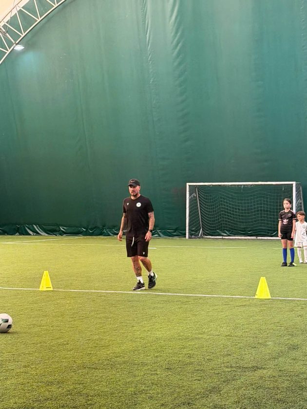CS Titanii 2023 îi invită pe copii să descopere fotbalul: pasiune, disciplină și dezvoltare prin sport 4 CS Titanii fotbal