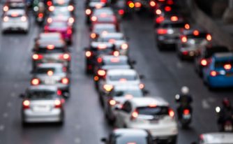 trafic mașini aglomeratie butonul de avarie