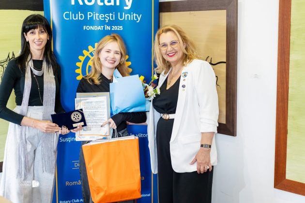 a11 profesor indrumator silvia horobeanu - Proiectul internațional „Sketch for Hope” i-a adunat pe tinerii talentați din Argeș la Fundația Ilfoveanu & Badea