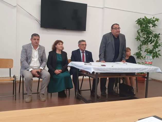 festivitate la Liceul Teoretic Costești