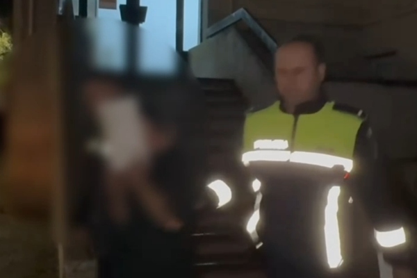 bărbat prins atac ștefanești pompieri bărbat prins atac ștefanești pompieri