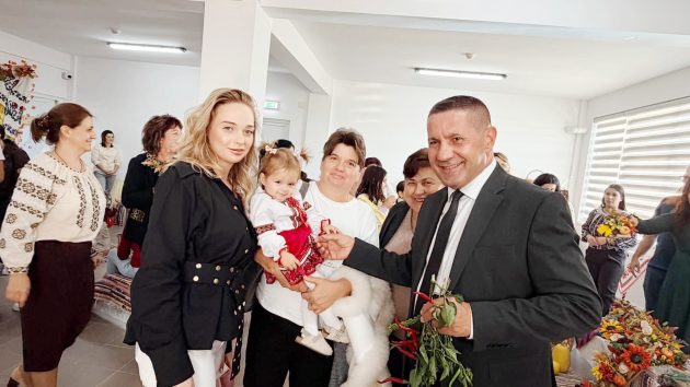 bradu targ toamna - Târgurile de Toamnă i-au mobilizat pe elevii, părinții și cadrele didactice din comuna Bradu
