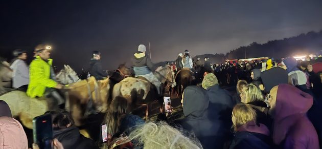 Comunitatea din Mățău a păstrat vie și în acest an tradiția Focului lui Sumedru 4 Focul lui Sumedru la Mățău
