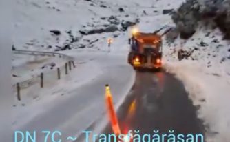 Zăpadă pe Transfăgărășan