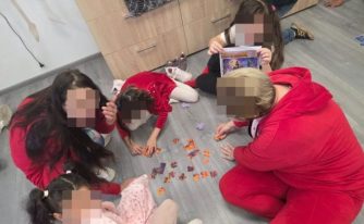 Copiii de la Centrul Multifuncțional Comunitar din Pitești au sărbătorit Halloween-ul