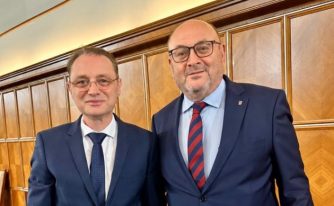 Mînzină si premierul